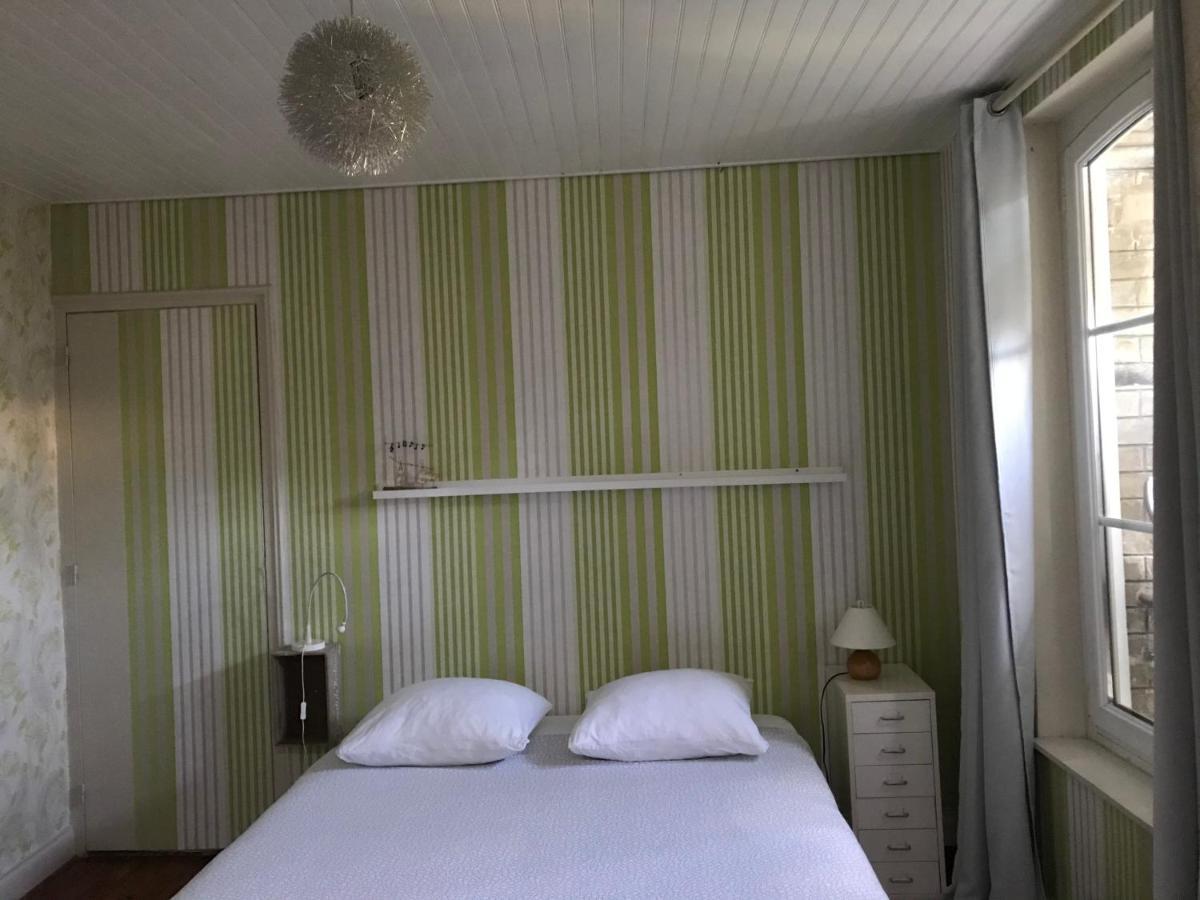 シャロン・アン・シャンパーニュ Un Jardin Dans La Ville Bed & Breakfast エクステリア 写真